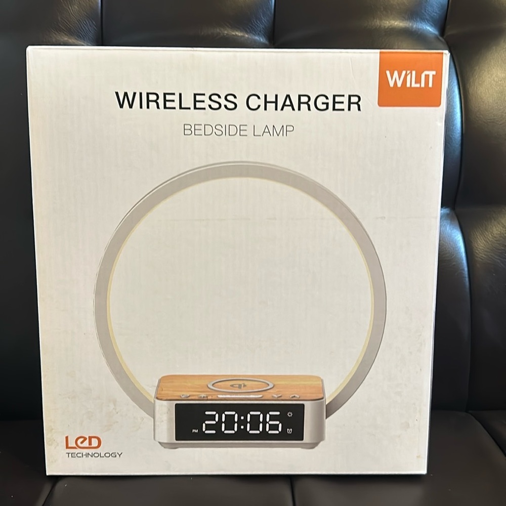 WIRELESS CHARGER BEDSIDE LAMP